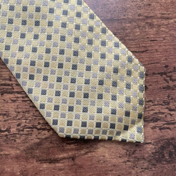 Donald J Trump Signature Collection Tie Gold Gray Silk Diamond Pattern Necktie - Picture 4 of 7